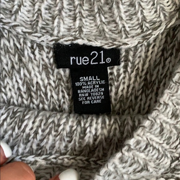 Sweater - Picture 2 of 3